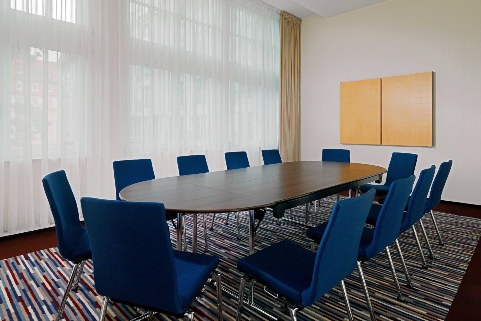 โรงแรมเชอราตัน โซปอต โซพอต ภายนอก รูปภาพ A typical boardroom