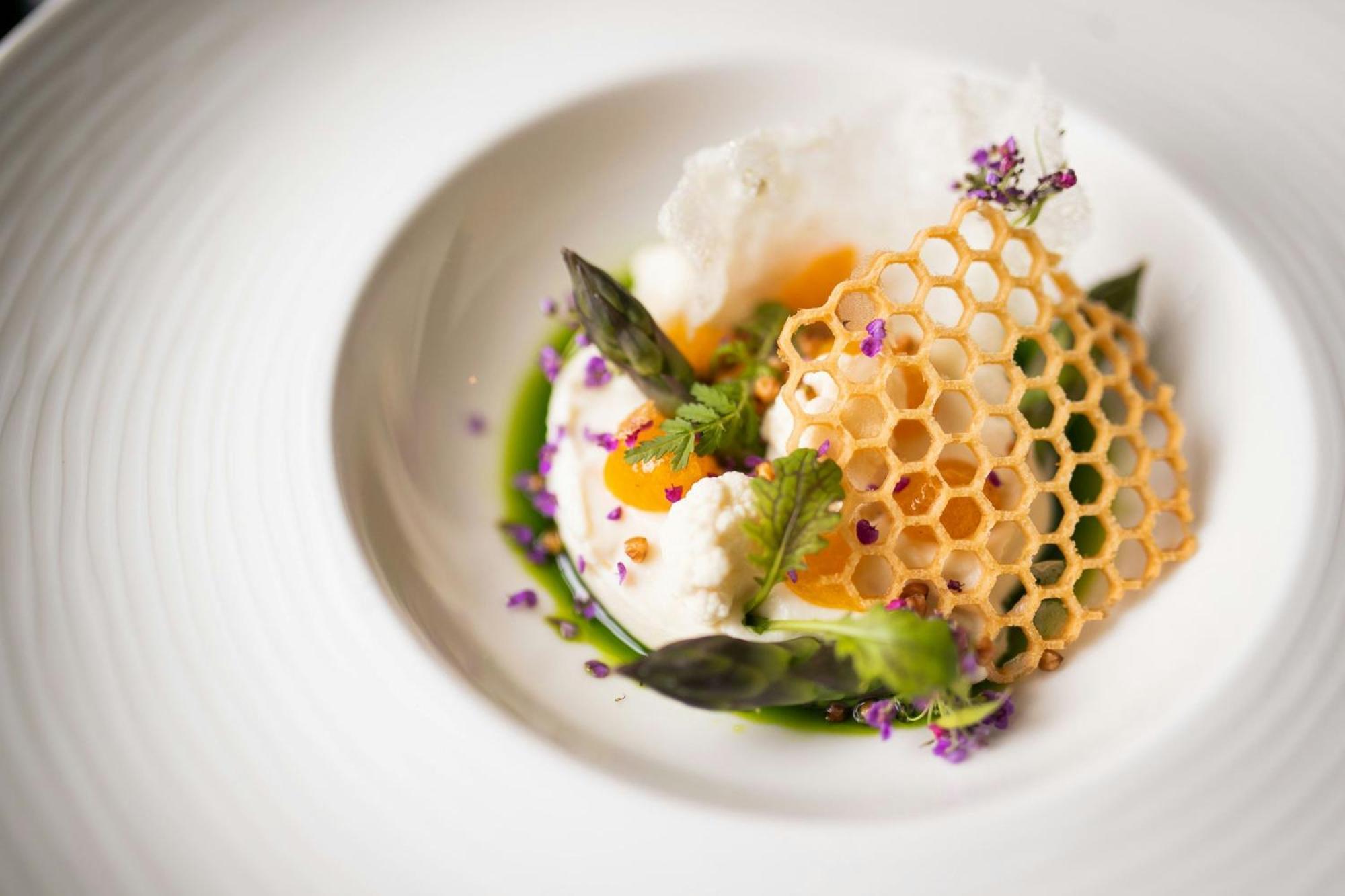 โรงแรมเชอราตัน โซปอต โซพอต ภายนอก รูปภาพ A dish from the restaurant